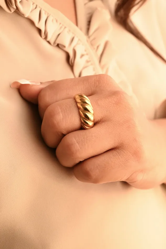 Jewelvers Rings 18K Gold Twisted Croissant Dome Ring Jewelvers Rings 18K Gold Twisted Croissant Dome Ring