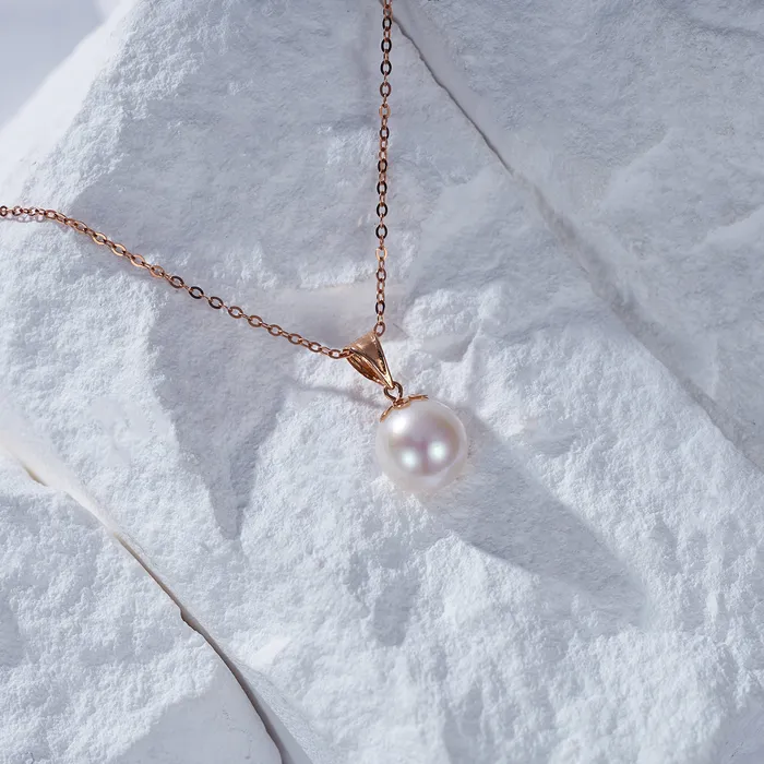 Necklaces Pearly Lustre 18K Freshwater Pearl Necklace KN00098