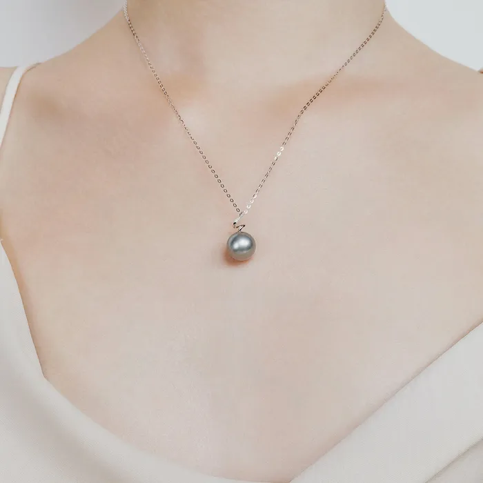 Necklaces Pearly Lustre Saltwater Tahitian Pearl 18K Solid Gold Necklace KN00254