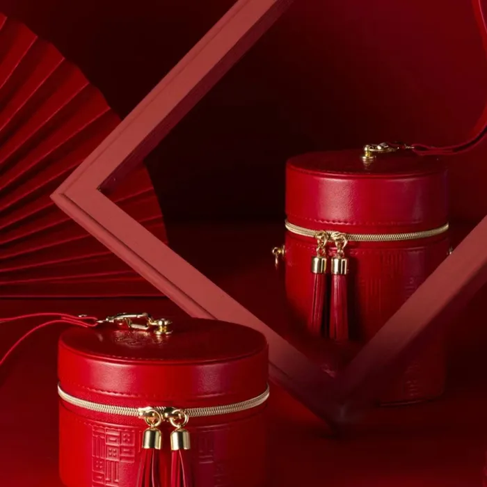 Necklaces Pearly Lustre Top Lustre MultiStyle Necklace and Bracelet with Chinese New Year Lucky Red Jewelry Bag Set WS00110