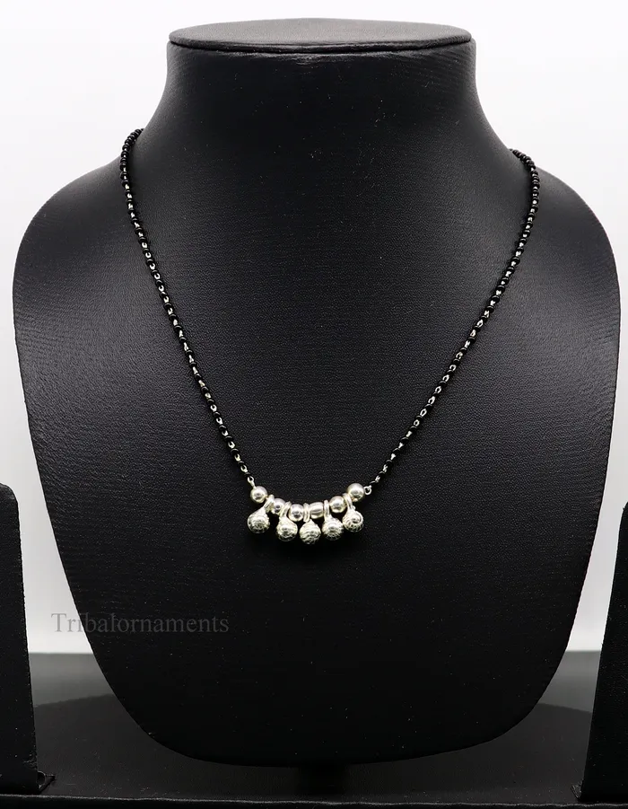 Necklaces TRIBAL ORNAMENTS 925 sterling silver black beads chain necklace gorgeous small jingling bells design pendant traditional style chain beaded necklace set226