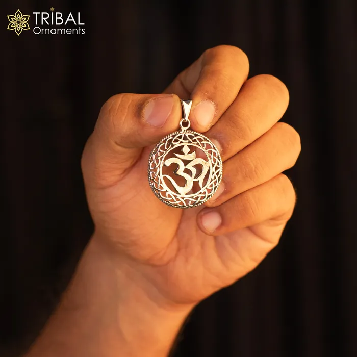 Necklaces TRIBAL ORNAMENTS 925 sterling silver handmade mantra symbol Aum OM pendant amazing stylish unisex pendant locket personalized new fancy jewelry ssp568