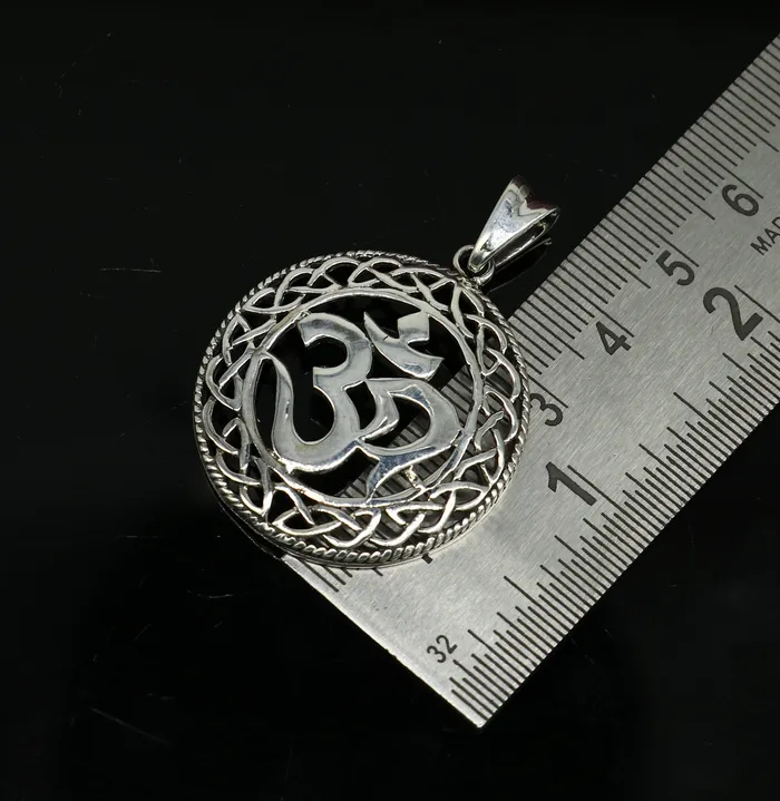 Necklaces TRIBAL ORNAMENTS 925 sterling silver handmade mantra symbol Aum OM pendant amazing stylish unisex pendant locket personalized new fancy jewelry ssp568