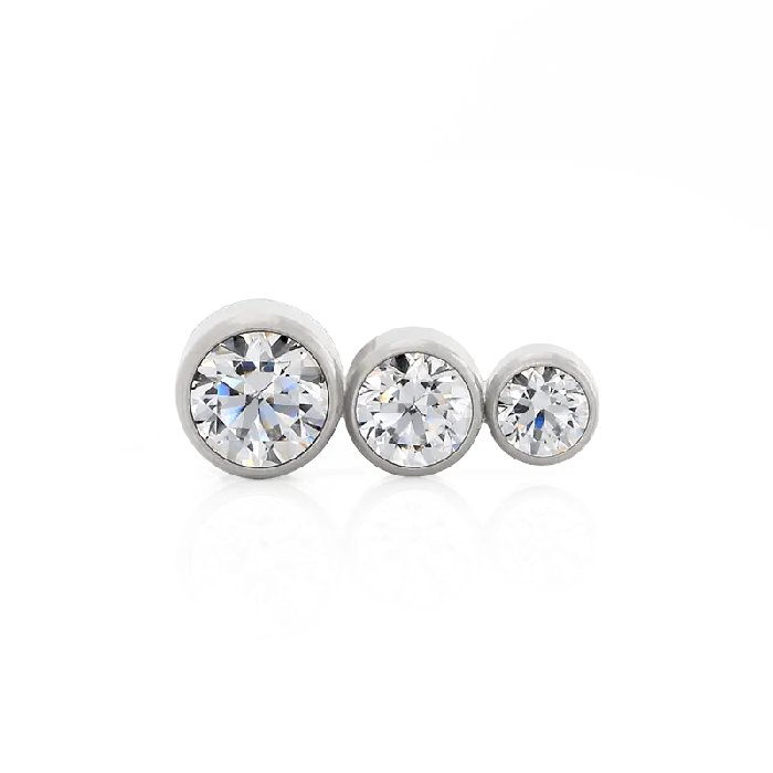 Neometal Inc Rings BezelSet Faceted 3 Gem Cluster Tapered