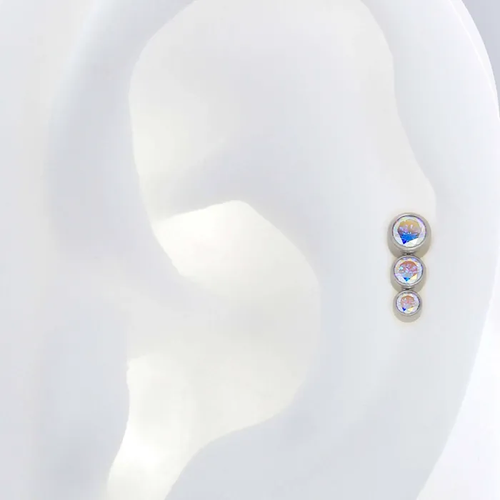Neometal Inc Rings BezelSet Faceted 3 Gem Cluster Tapered