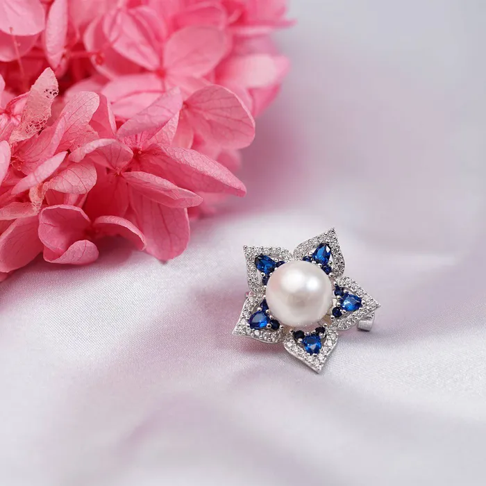 Ocean Star Freshwater Pearl Brooch WC00008 Pearly Lustre Necklaces