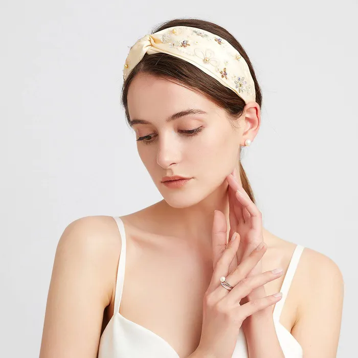 Passion for Life French Embroidery Freshwater Pearl Hairwear HW00012 Pearly Lustre Necklaces Passion for Life French Embroidery Freshwater Pearl Hairwear HW00012 Pearly Lustre Necklaces