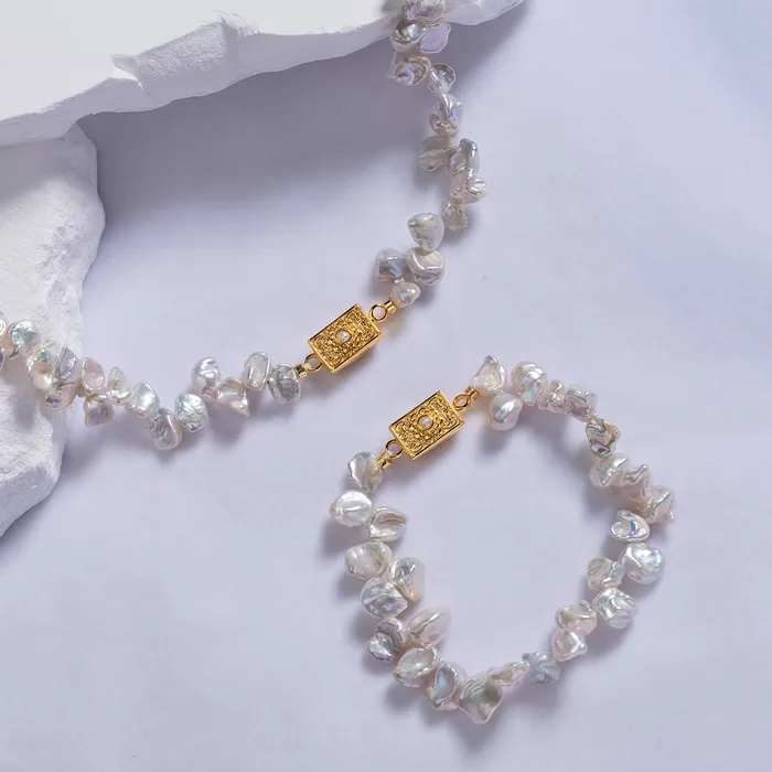 Pearly Lustre Bracelets Elegant White Keshi Pearl Bracelet WB00175