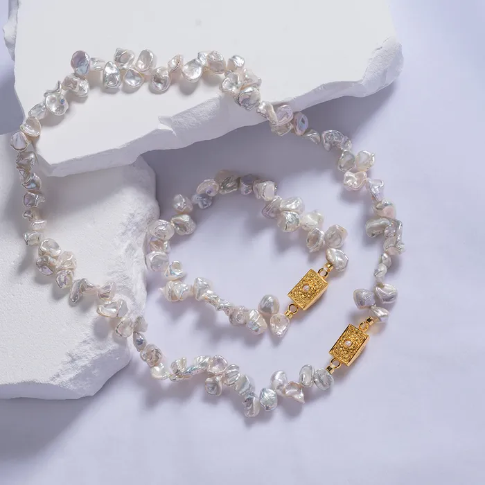 Pearly Lustre Bracelets Elegant White Keshi Pearl Bracelet WB00175