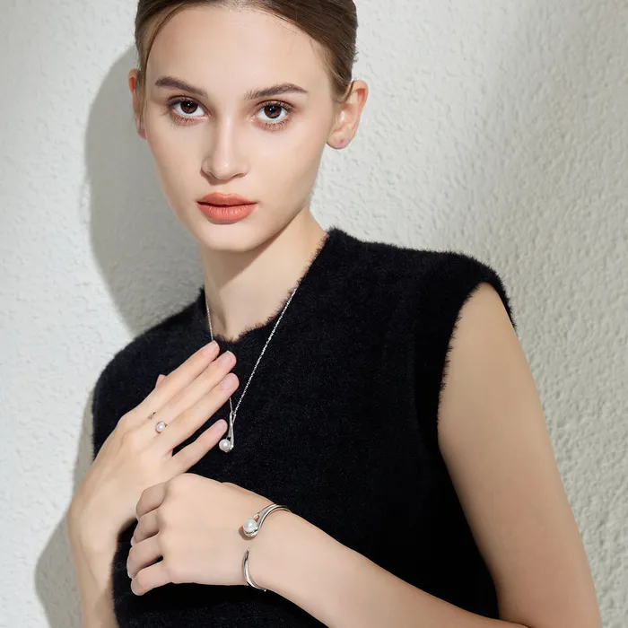 Pearly Lustre Bracelets Top Grade Freshwater Pearl Bracelet WB00181 FLUID