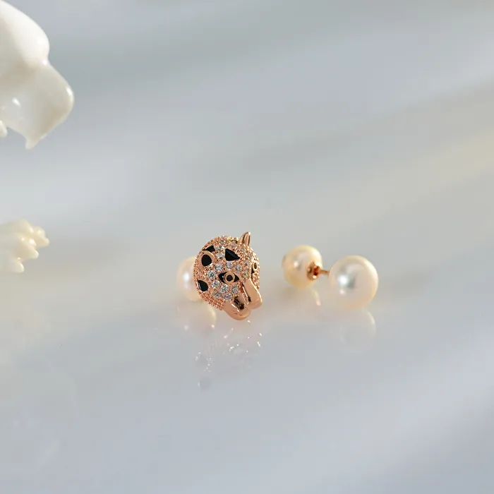 Pearly Lustre Earrings Freshwater Pearl Earrings WE00468 SAFARI