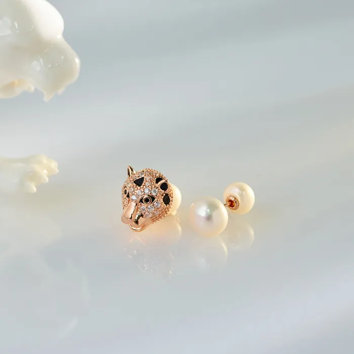 Pearly Lustre Earrings Freshwater Pearl Earrings WE00468 SAFARI