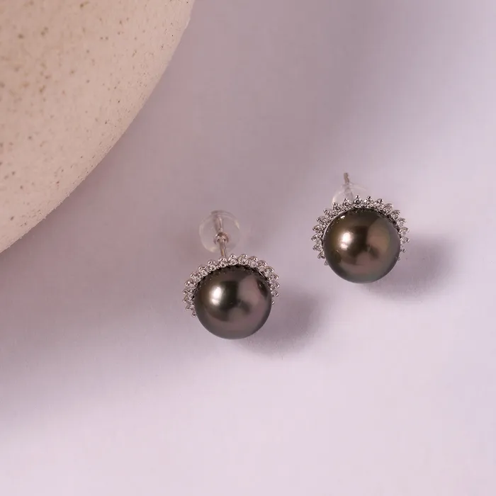 Pearly Lustre Earrings Top Grade 18K Gold Tahitian Pearl Earrings KE00222