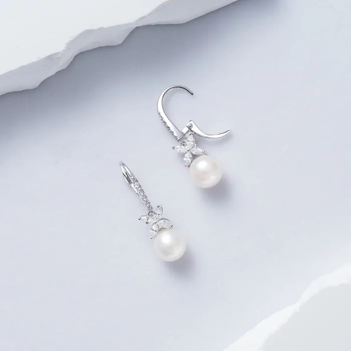 Pearly Lustre Earrings Top Lustre Freshwater Pearl Earrings WE00655 EVERLEAF