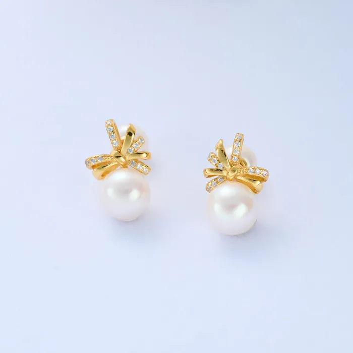Pearly Lustre Freshwater Pearl Earrings WE00380 RIBBON Earrings