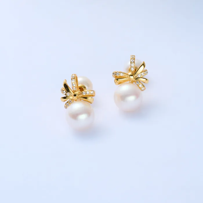Pearly Lustre Freshwater Pearl Earrings WE00380 RIBBON Earrings