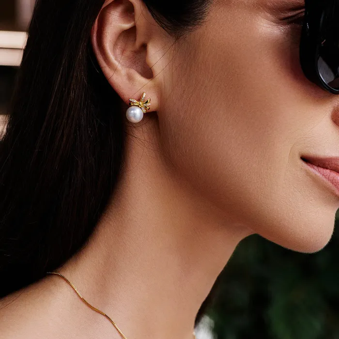 Pearly Lustre Freshwater Pearl Earrings WE00380 RIBBON Earrings