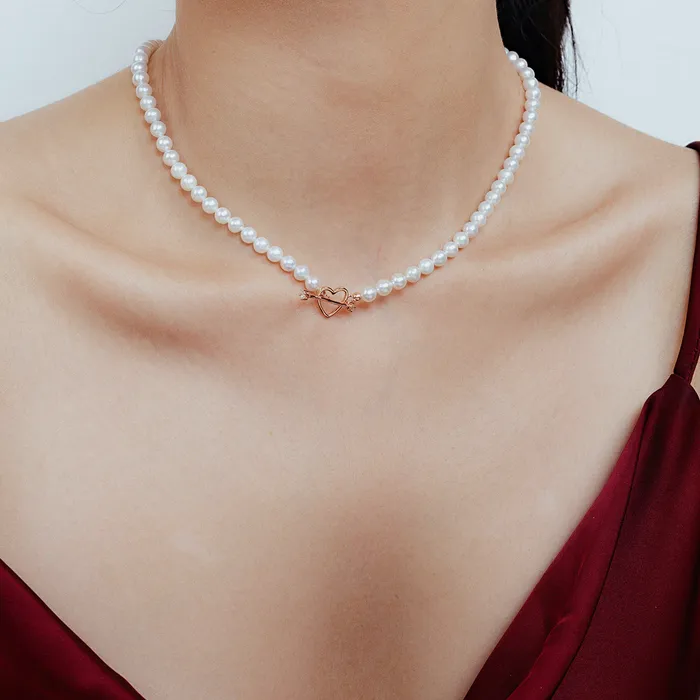 Pearly Lustre Necklaces Elegant Freshwater Pearl Necklace WN00236