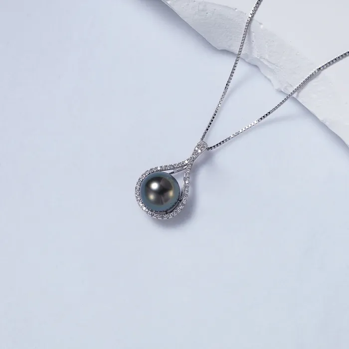 Pearly Lustre Necklaces Elegant Tahitian Pearl Necklace WN00619