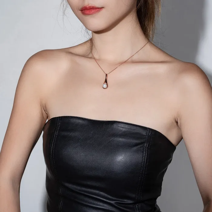 Pearly Lustre Necklaces Top Grade Freshwater Pearl Necklace WN00525 FLUID