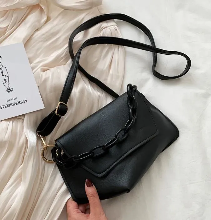 POLLY Necklaces PB187 Black Chain Accent Handbag