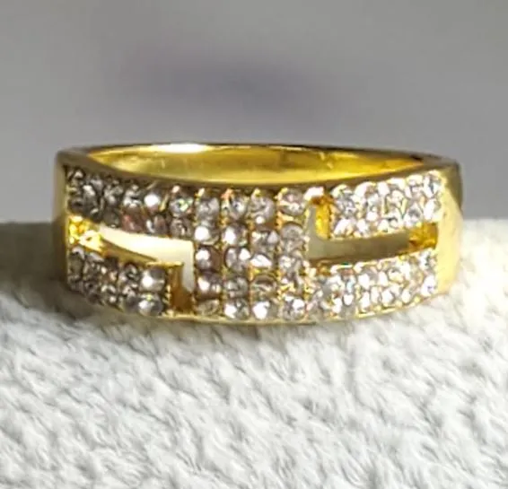 R622 Gold Rhinestone Cutout Band Ring alice Rings