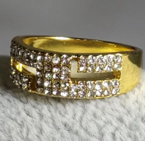 R622 Gold Rhinestone Cutout Band Ring alice Rings