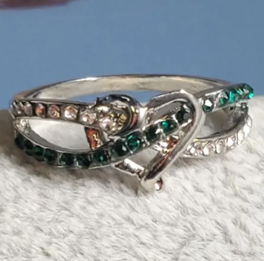 R624 Silver Heart Green Rhinestone Ring alice Rings