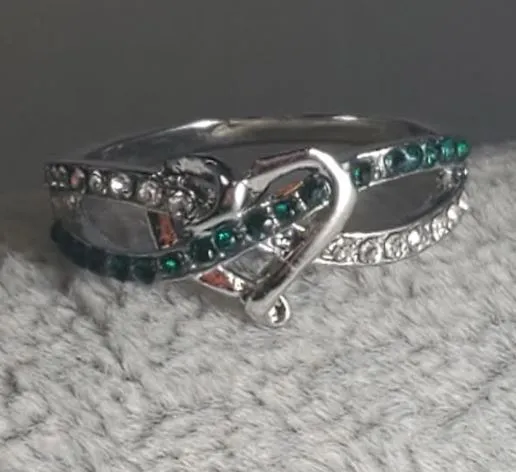 R624 Silver Heart Green Rhinestone Ring alice Rings