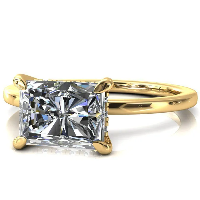 Rings Carmeli Radiant Moissanite EastWest 4 Claw Prong Micro Pave Diamond Rail Engagement Ring Fire Brilliance 