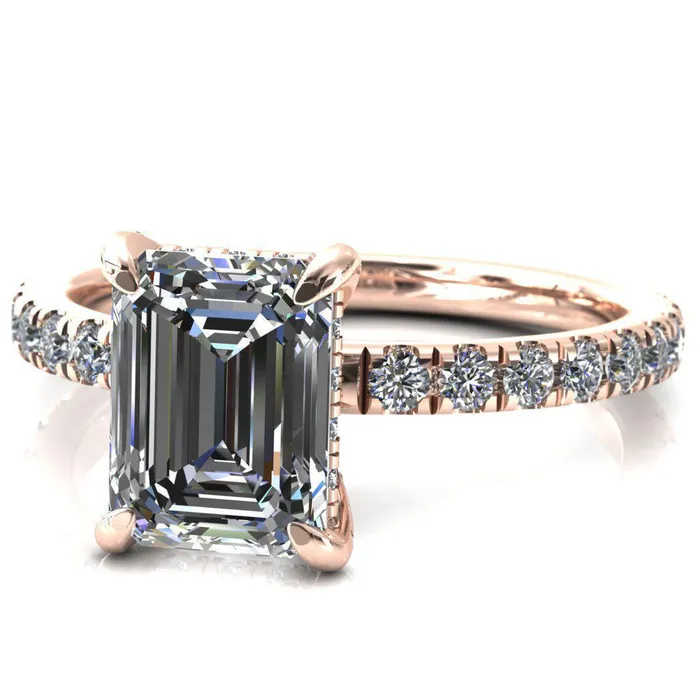 Rings Fire Brilliance Daneli Emerald Moissanite 4 Claw Prong Micro Pave Diamond Sides Engagement Ring