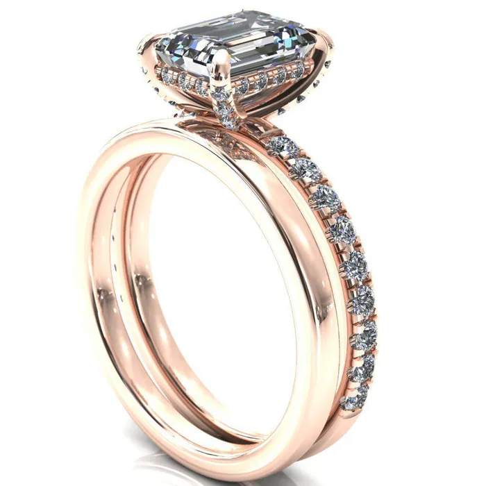 Rings Fire Brilliance Daneli Emerald Moissanite 4 Claw Prong Micro Pave Diamond Sides Engagement Ring