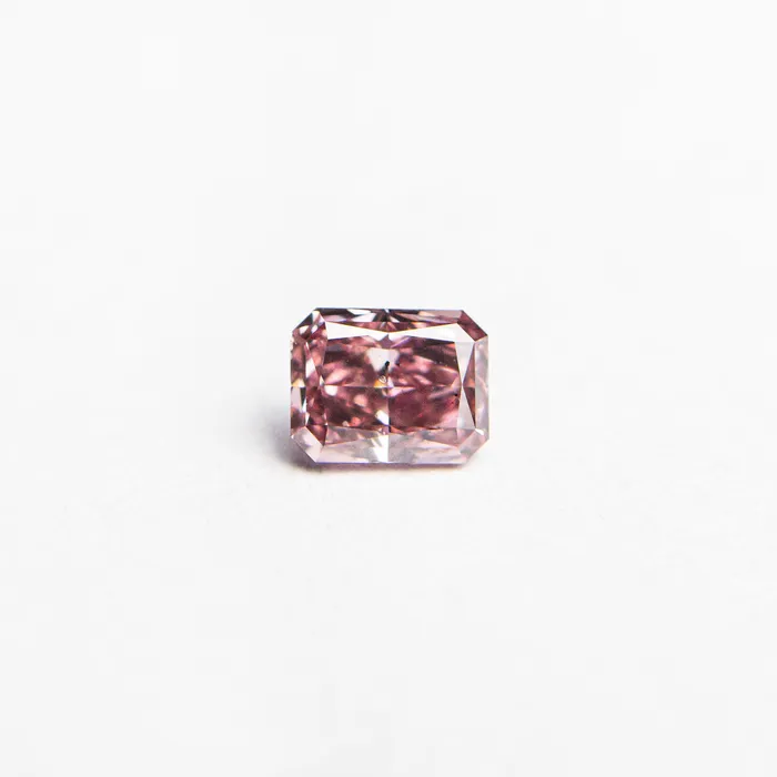Rings Misfit Diamonds 030ct 422x328x229mm GIA SI2 Fancy Pink Cut Corner Rectangle Brilliant 2415601 Rings Misfit Diamonds 030ct 422x328x229mm GIA SI2 Fancy Pink Cut Corner Rectangle Brilliant 2415601