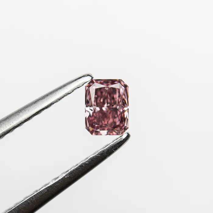 Rings Misfit Diamonds 030ct 422x328x229mm GIA SI2 Fancy Pink Cut Corner Rectangle Brilliant 2415601