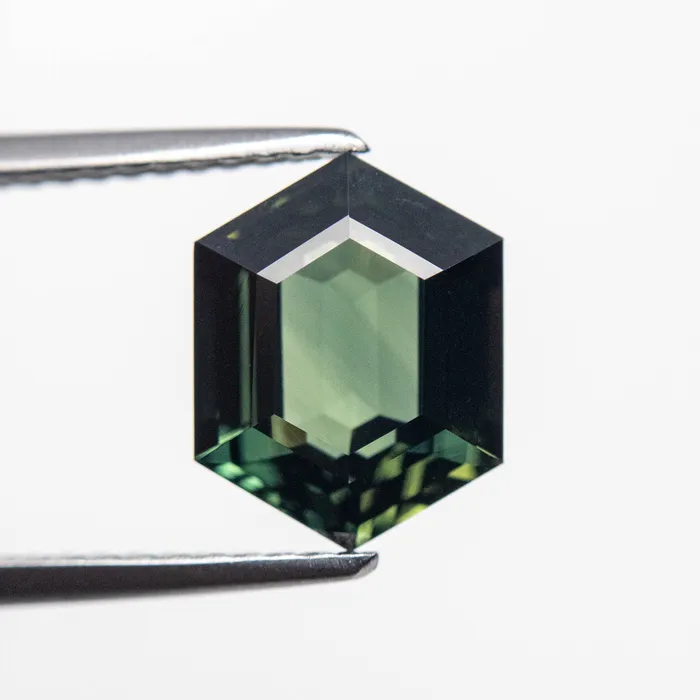 Rings Misfit Gems 254ct 925x722x434mm Hexagon Step Cut Sapphire 2231210