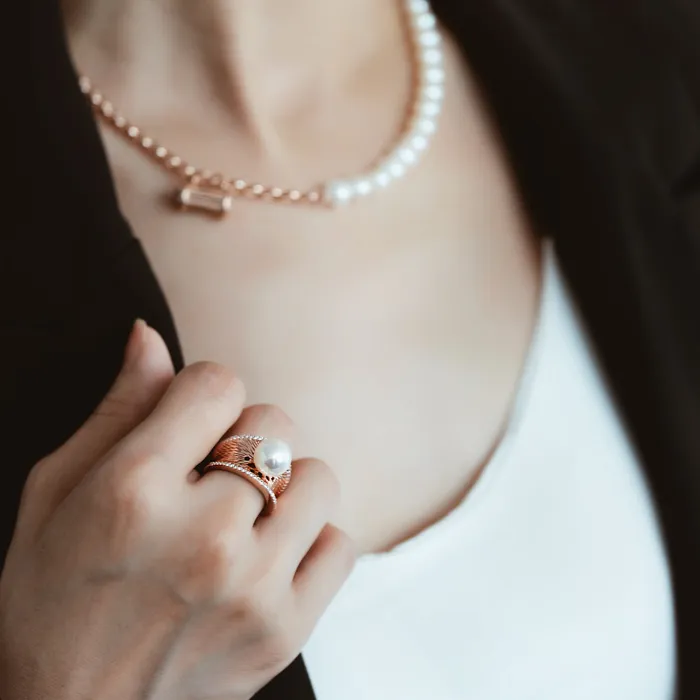 Rings Pearly Lustre Elegant Freshwater Pearl Ring WR00139