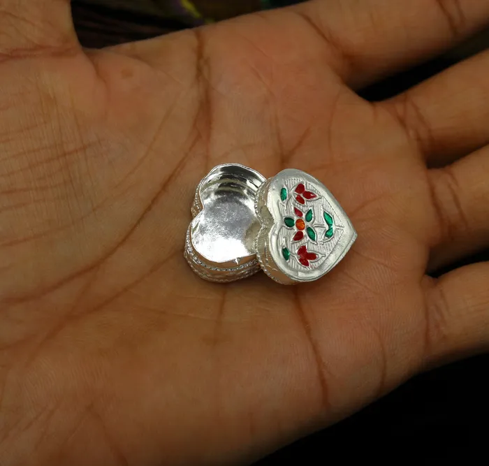 Sindur box 925 sterling silver handmade gorgeous heart shape small eyes kajal box trinket box casket box container box silver article stb80 TRIBAL ORNAMENTS Rings