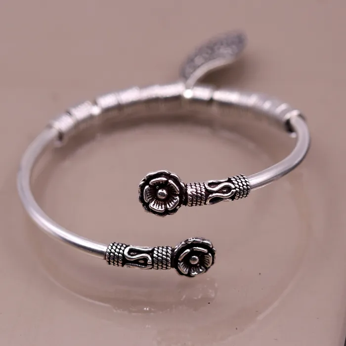 TRIBAL ORNAMENTS Bracelets Vintage antique design 925 sterling silver handmade fabulous flower shape open face flexible charm bracelet kada bangle girls gift nsk153