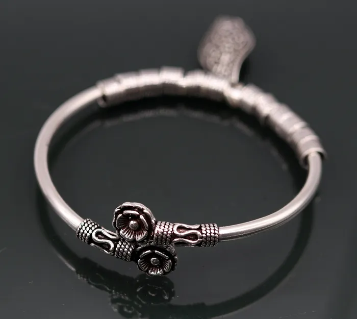 TRIBAL ORNAMENTS Bracelets Vintage antique design 925 sterling silver handmade fabulous flower shape open face flexible charm bracelet kada bangle girls gift nsk153