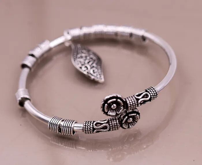 TRIBAL ORNAMENTS Bracelets Vintage antique design 925 sterling silver handmade fabulous flower shape open face flexible charm bracelet kada bangle girls gift nsk153