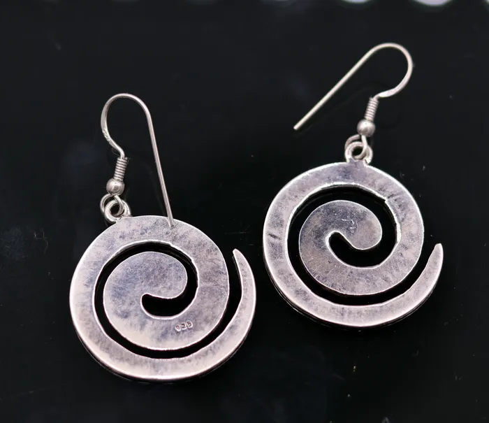 TRIBAL ORNAMENTS Earrings Amazing spiral design 925 solid sterling silver scratch link fancy hoops earrings tribal jewelry from Rajasthan india daily use jewelry s420 TRIBAL ORNAMENTS Earrings Amazing spiral design 925 solid sterling silver scratch link fancy hoops earrings tribal jewelry from Rajasthan india daily use jewelry s420
