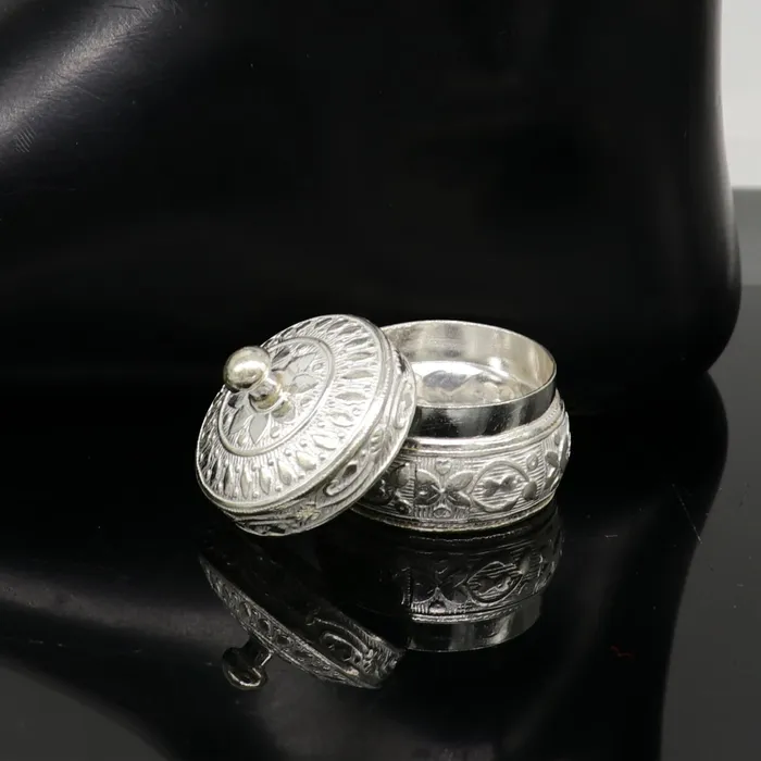 TRIBAL ORNAMENTS Rings 925 sterling silver unique antique design handmade brides eyes kajal box surma box kumkum sindur box small trinket box article stb111