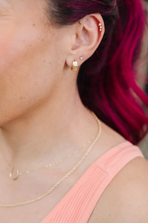 WANTME Super Chunk Huggies Earrings