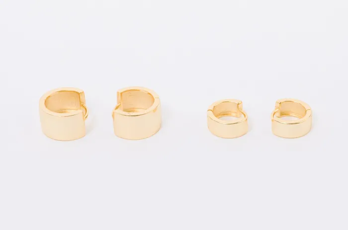 WANTME Super Chunk Huggies Earrings
