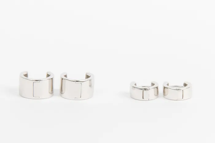 WANTME Super Chunk Huggies Earrings