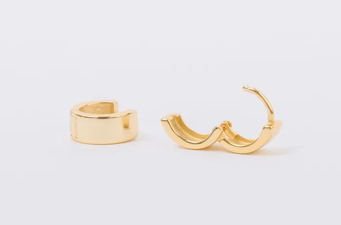 WANTME Super Chunk Huggies Earrings